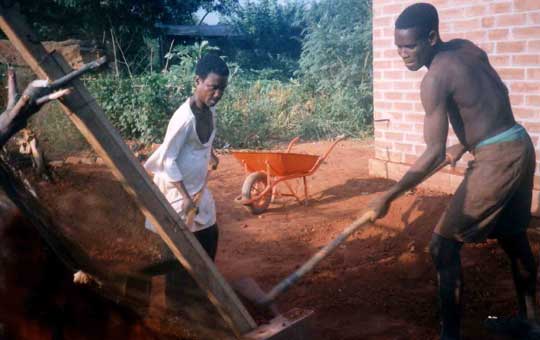 la briqueterie à la ferme de Sichem (Togo)